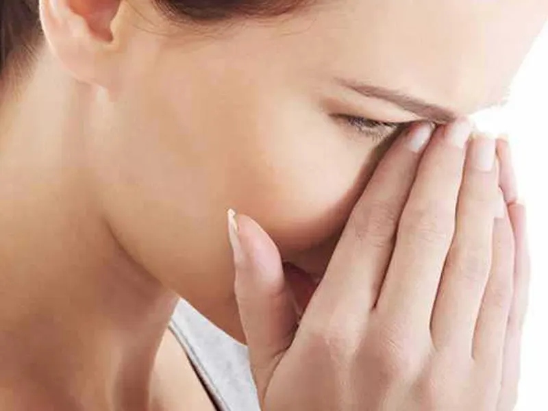 ضربه خوردن به بینی عمل شده